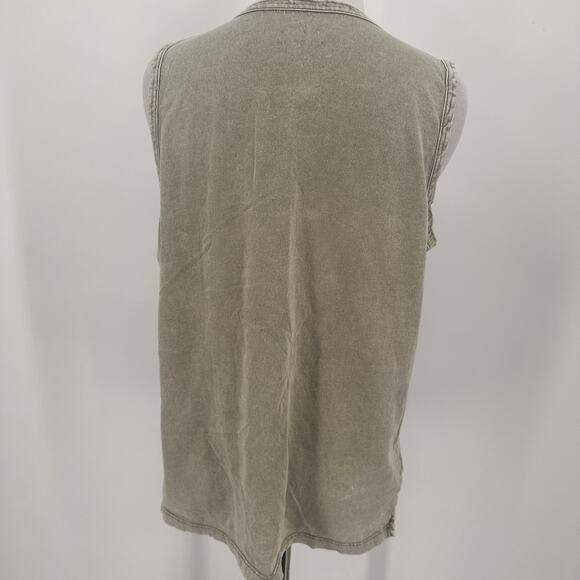 Peloton Circle Muscle Tank Olive Side Slit Size Large - Picture 6 of 10